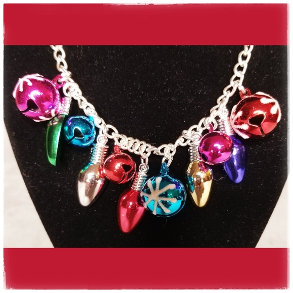 Bright Christmas Necklace - Picture 2 of 3